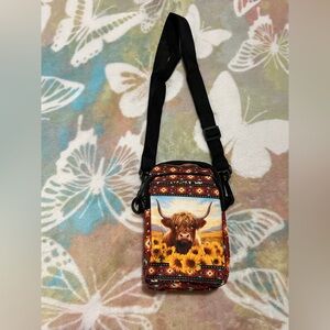 Aztec Highland Cow & Sunflower Crossbody Phone Bag 🌻NWOT🌻